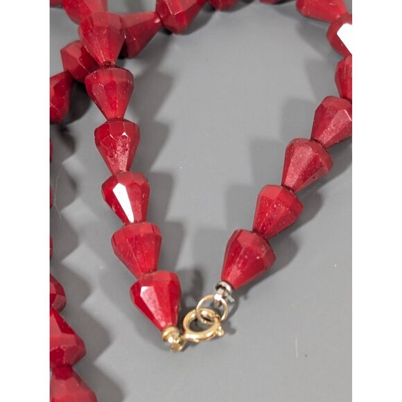 Vintage Red Faceted Glass Teardrop Beaded Strand Necklace 22" MCM - Picture 6 of 8